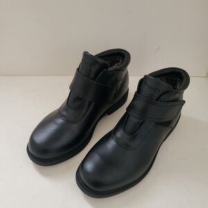 Propet Men's Black Leather Ankle Boots